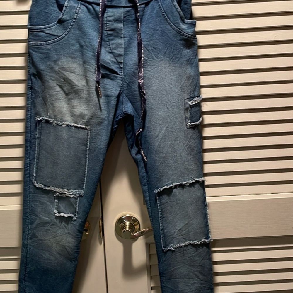 Towne 95 % Cotton and 5% Elastan Patch Slim leg Jeans w/draw string